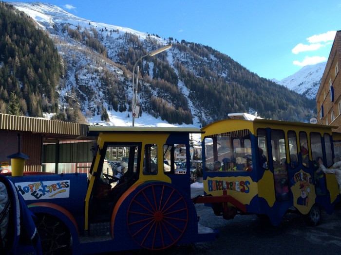 Hoppl Express that transports children back and forth between St Anton and Nasserein